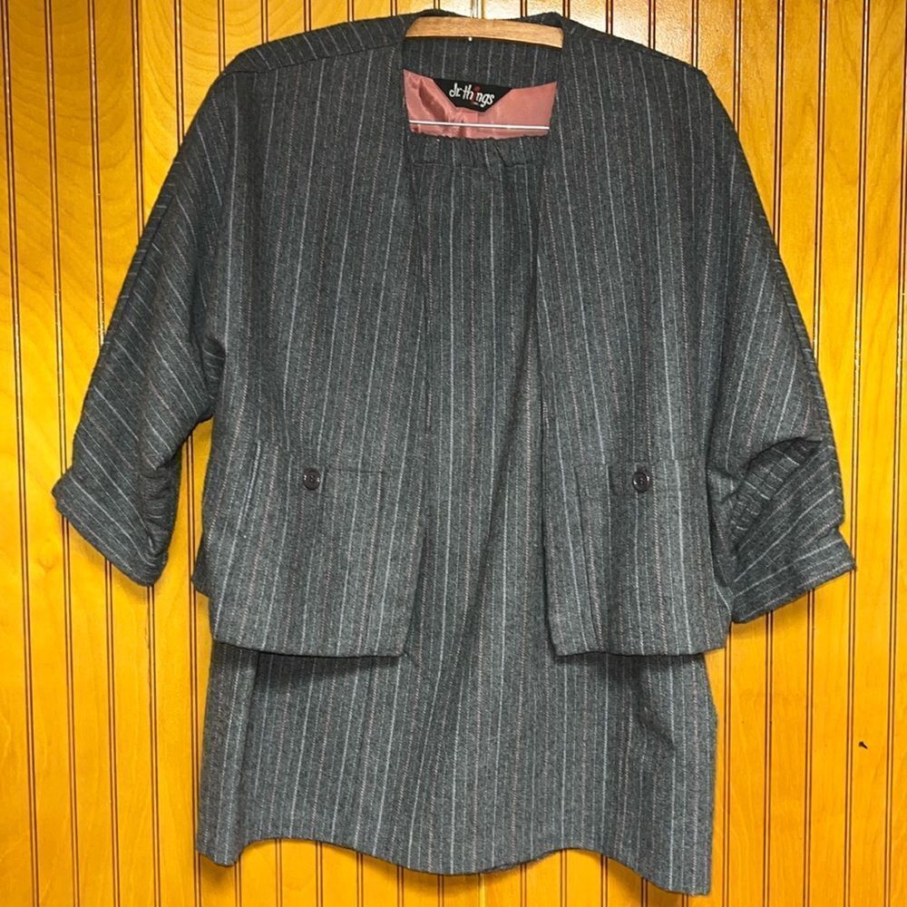 Jr Things Inc. Vintage Pinstripe Skirt Suit – Size 11 – Made in USA